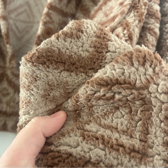 Pink Rose Tan Patterned Teddy Jacket - Picture 3 of 5